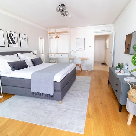 Boutique Sky City Apt. With Balcony / Top Spot Wien Eksteriør bilde