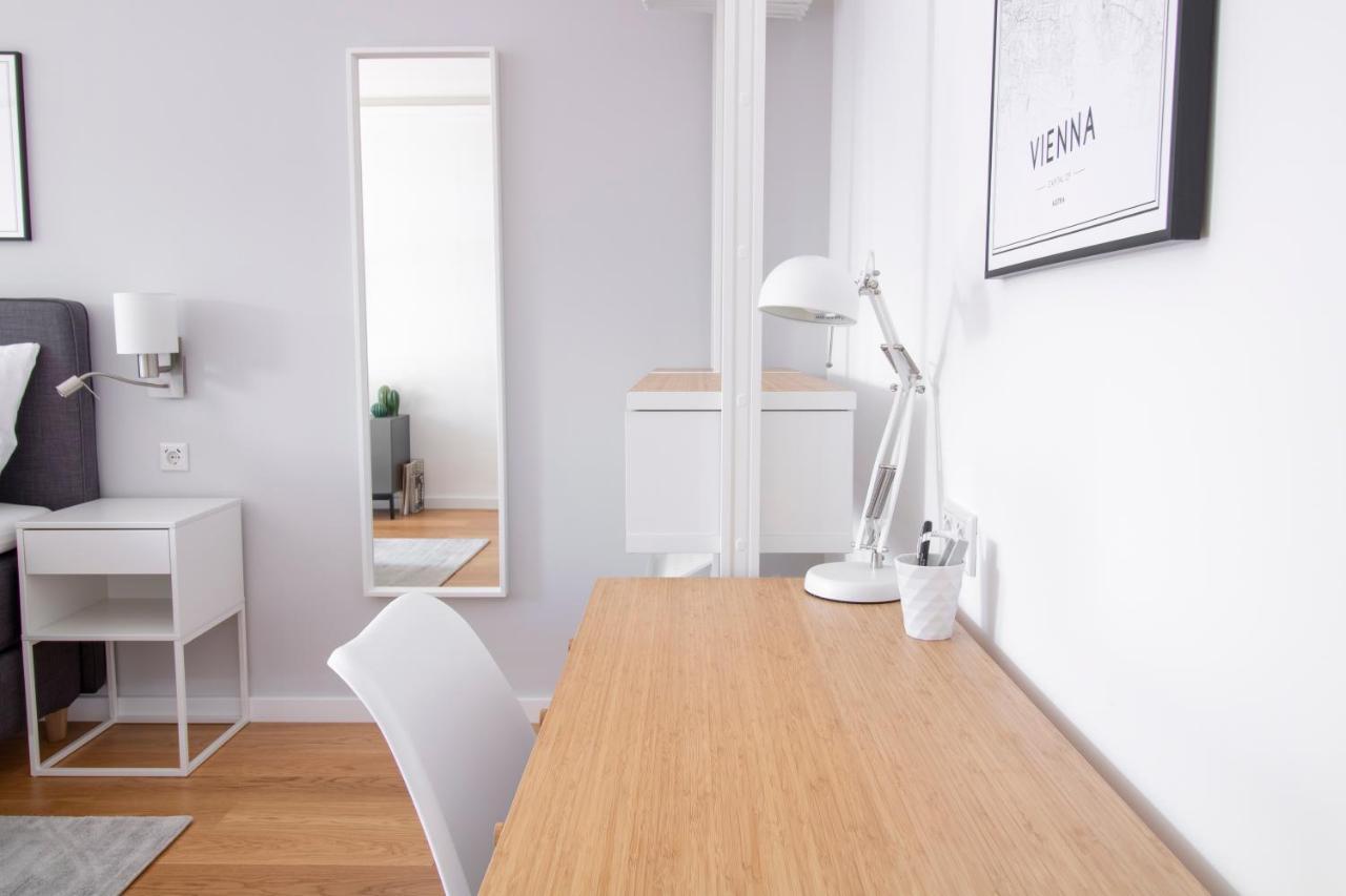 Boutique Sky City Apt. With Balcony / Top Spot Wien Eksteriør bilde